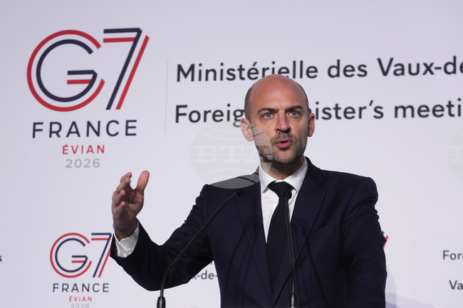 Франция споделя целта на САЩ за отваряне на Ормузкия проток, заяви Париж