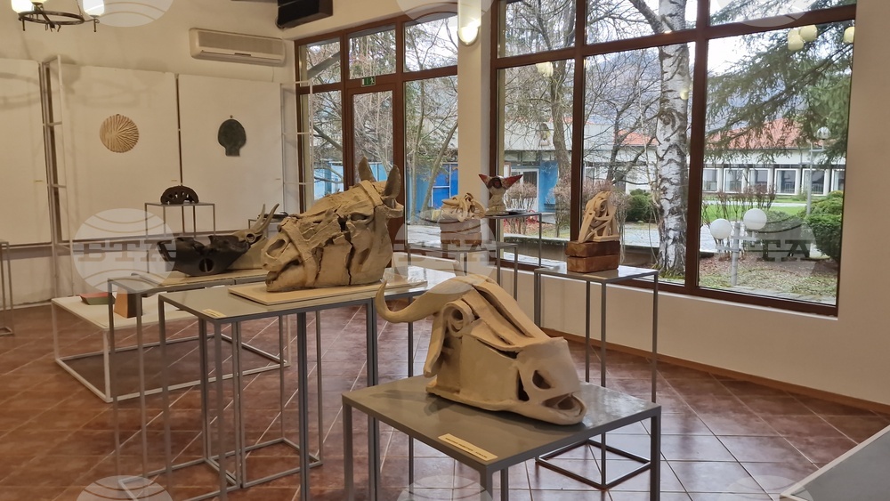 Керамичен пленер „Вода, земя и огън“ - изложба