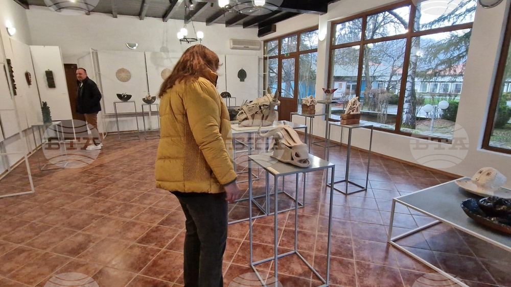 Керамичен пленер „Вода, земя и огън“ - изложба