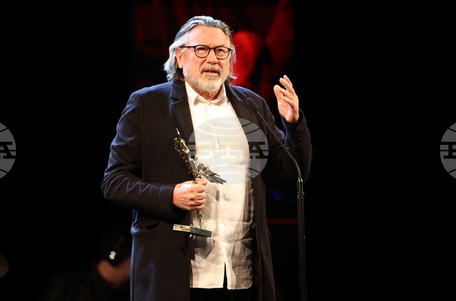 Веселин Мезеклиев получи „Икар“ за поддържаща мъжка роля