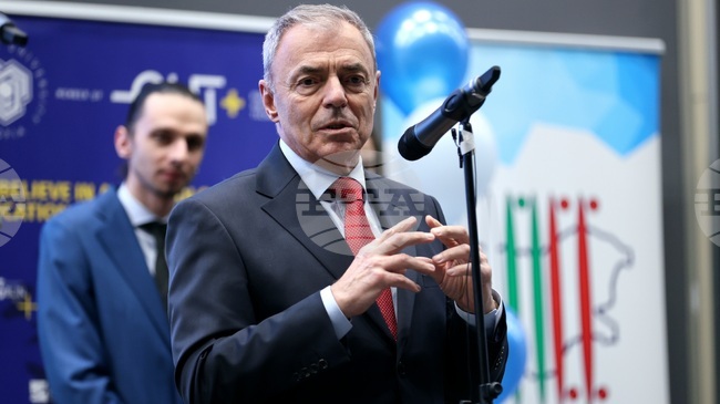  Големият приз „Студент на годината - 2026“ беше връчен от служебния министър на образованието проф. Сергей Игнатов на Ивана Каменова от УАСГ