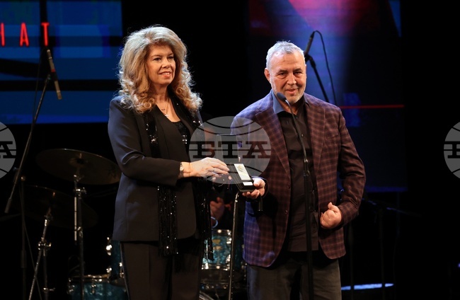 Национални награди за сценични изкуства "Икар"