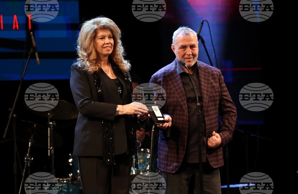 Национални награди за сценични изкуства "Икар"