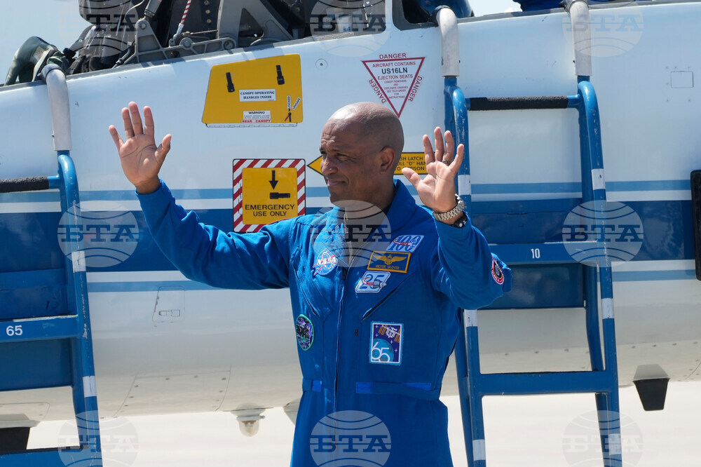 NASA Artemis Moonshot