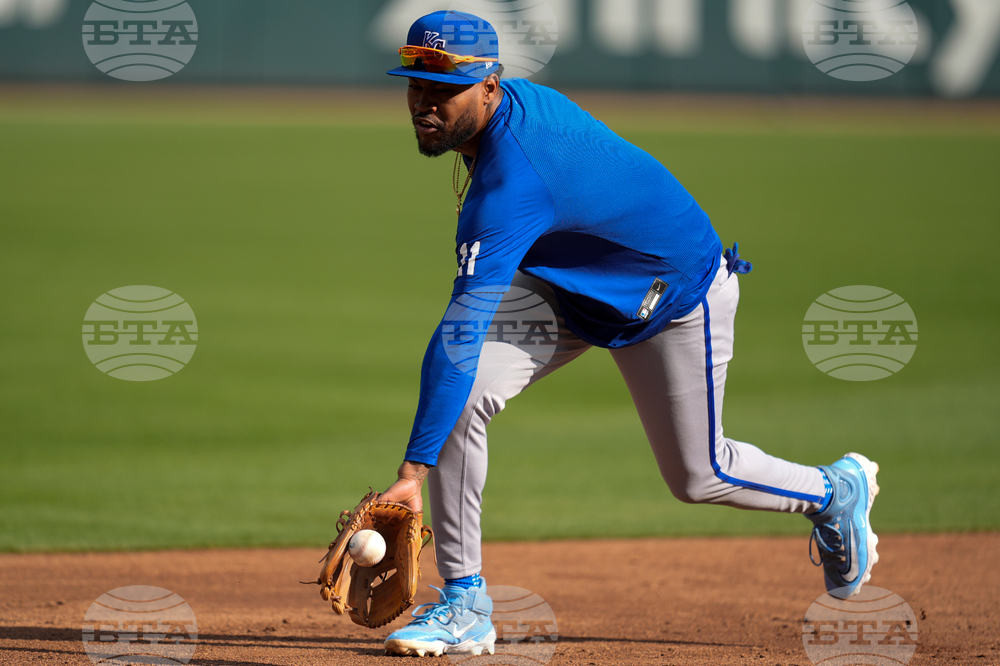 Royals Braves Baseball