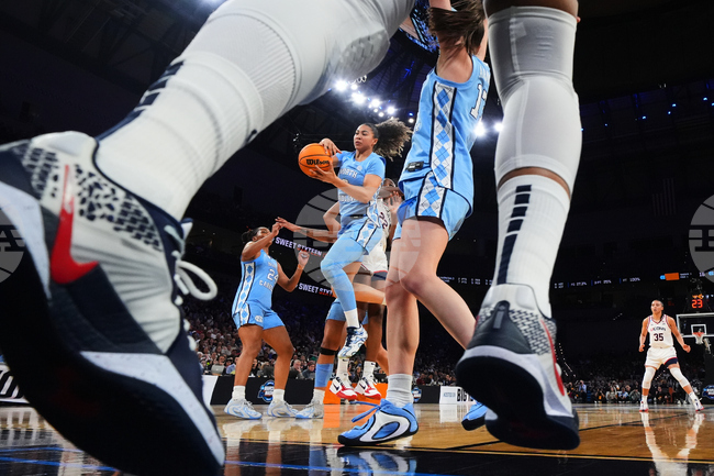 APTOPIX NCAA North Carolina UConn Basketball