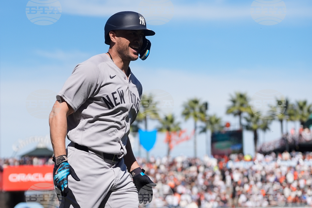 Yankees Giants Baseball