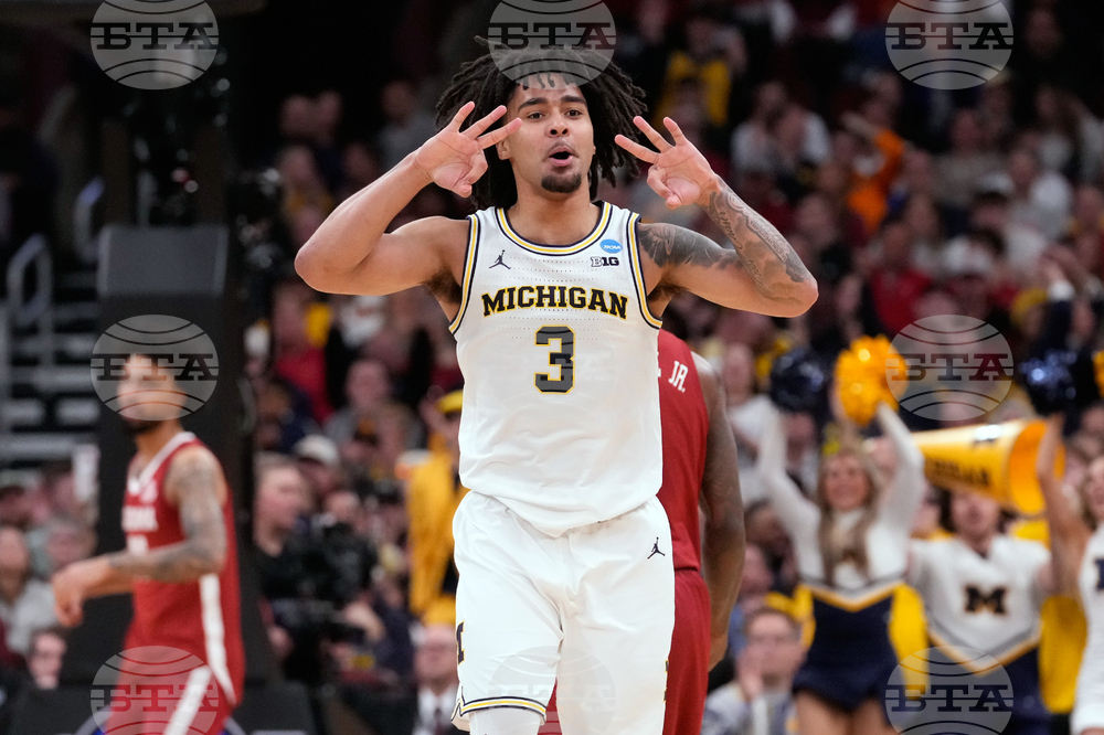 APTOPIX NCAA Alabama Michigan Basketball