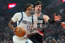 Mavericks Trail Blazers Basketball