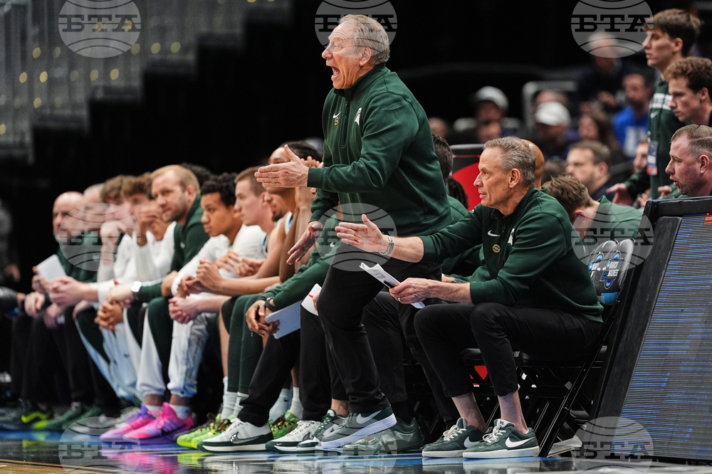 NCAA Michigan St UConn Basketball