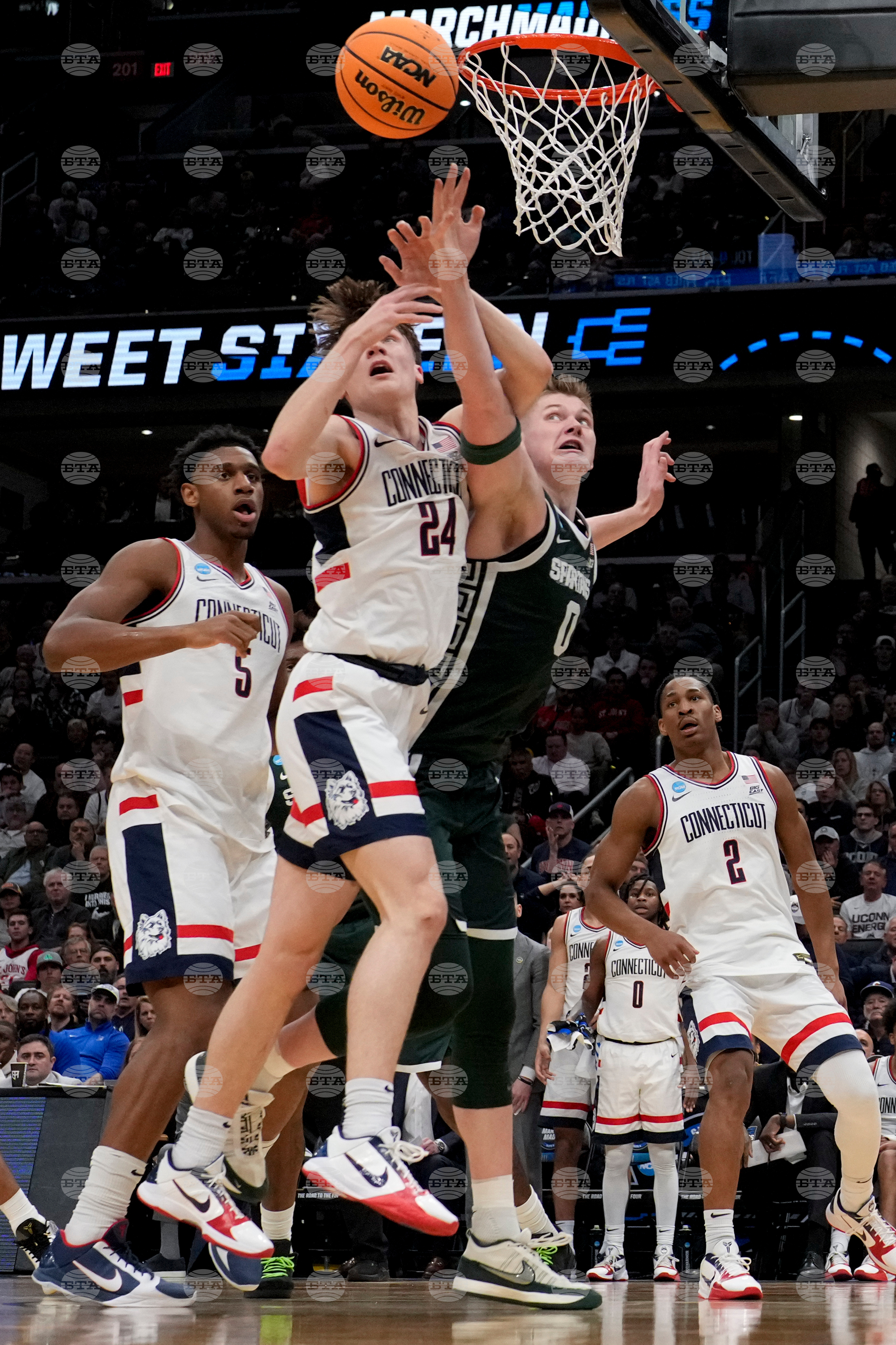 NCAA Michigan St UConn Basketball