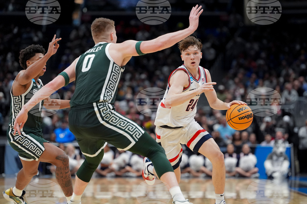 NCAA Michigan St UConn Basketball