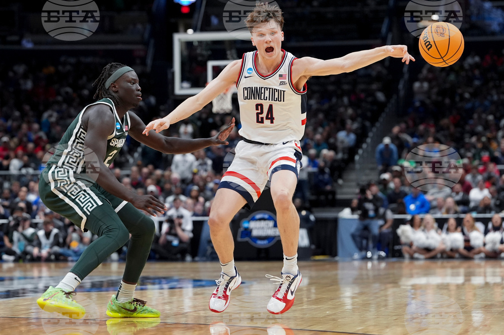 NCAA Michigan St UConn Basketball