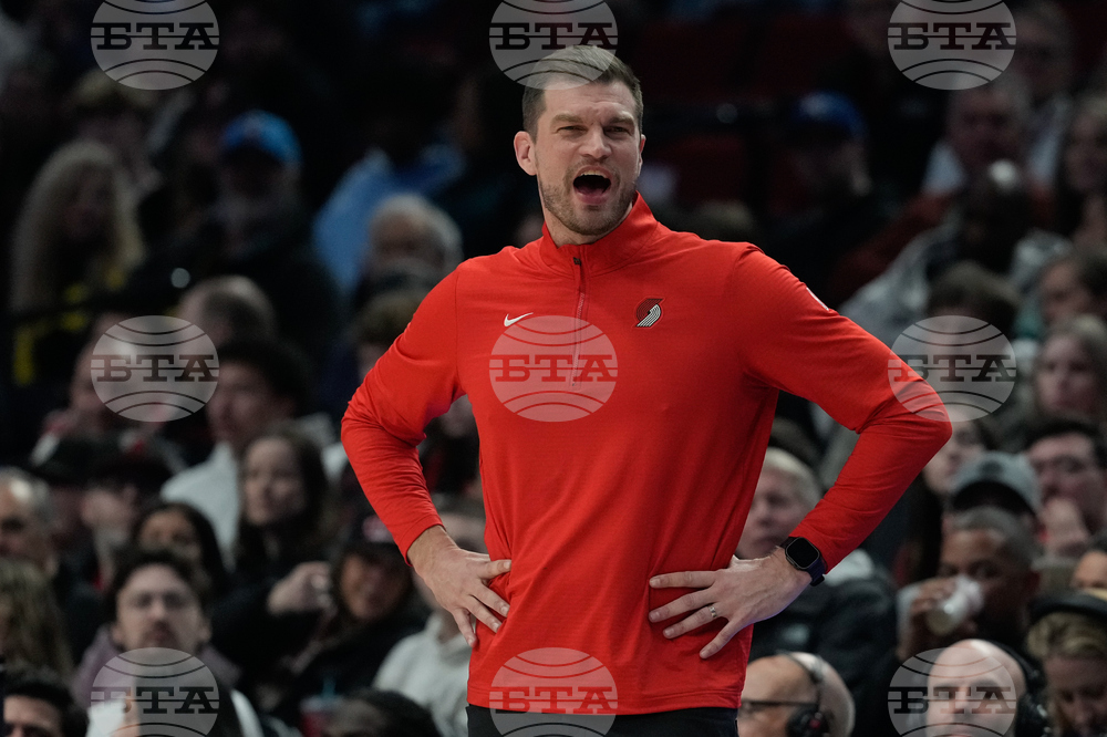 Mavericks Trail Blazers Basketball