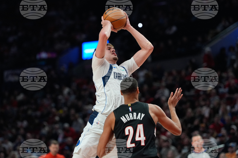 Mavericks Trail Blazers Basketball
