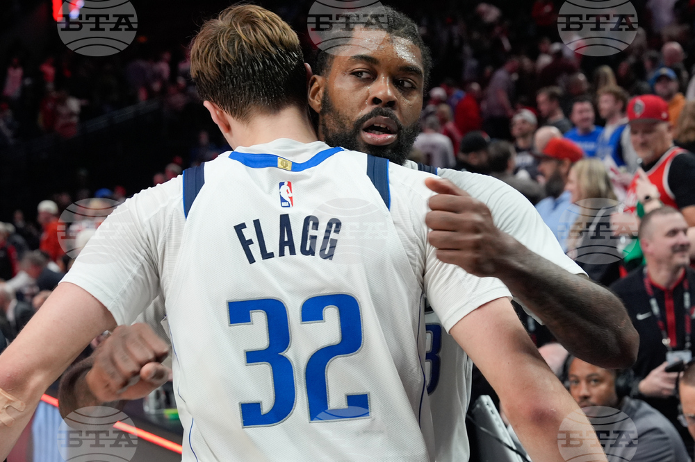 Mavericks Trail Blazers Basketball