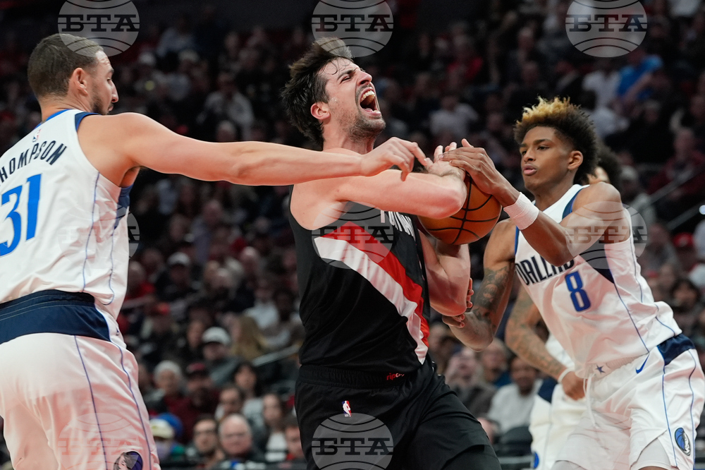 Mavericks Trail Blazers Basketball