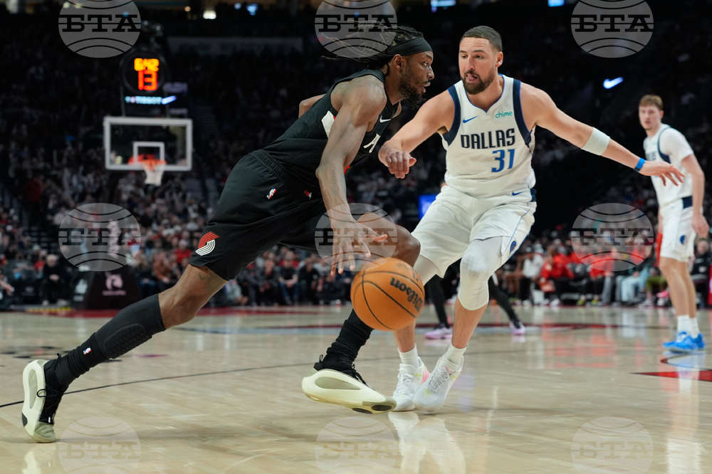 Mavericks Trail Blazers Basketball