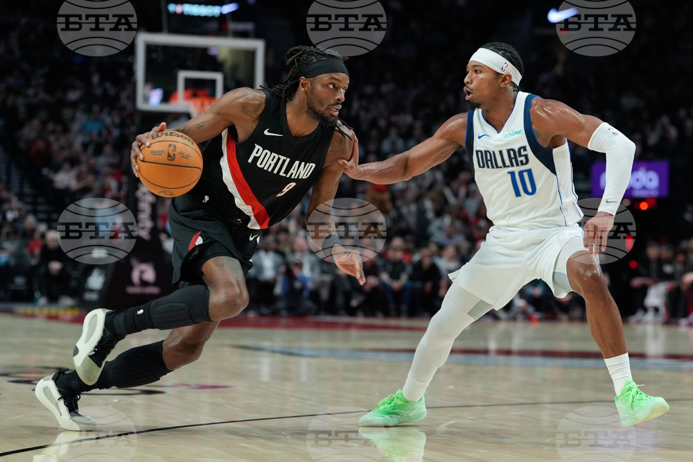 Mavericks Trail Blazers Basketball