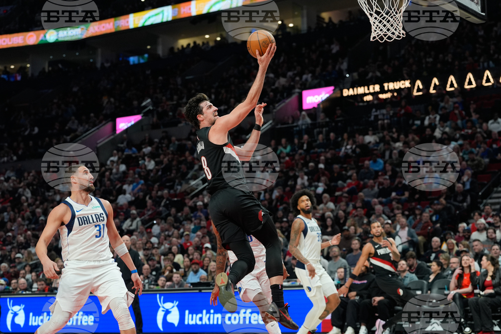 Mavericks Trail Blazers Basketball