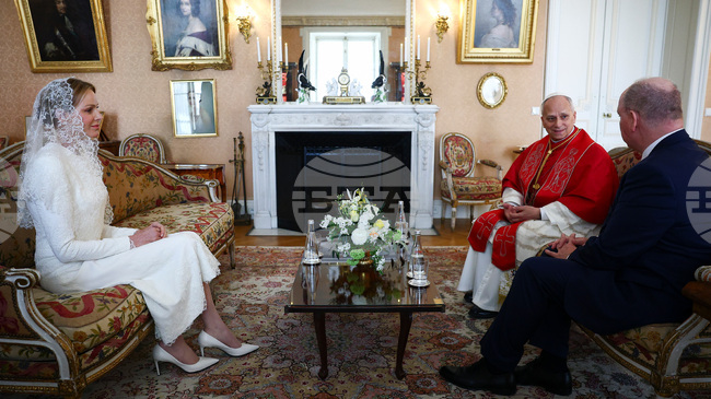 Папа Лъв Четиринадесети започна визитата си в Монако