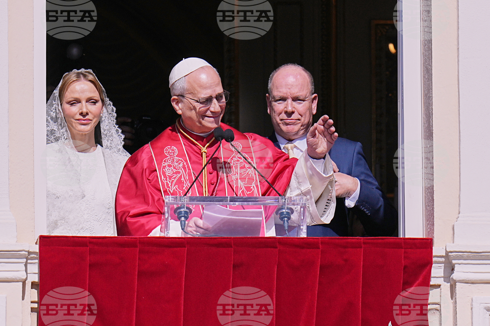 APTOPIX Monaco Pope