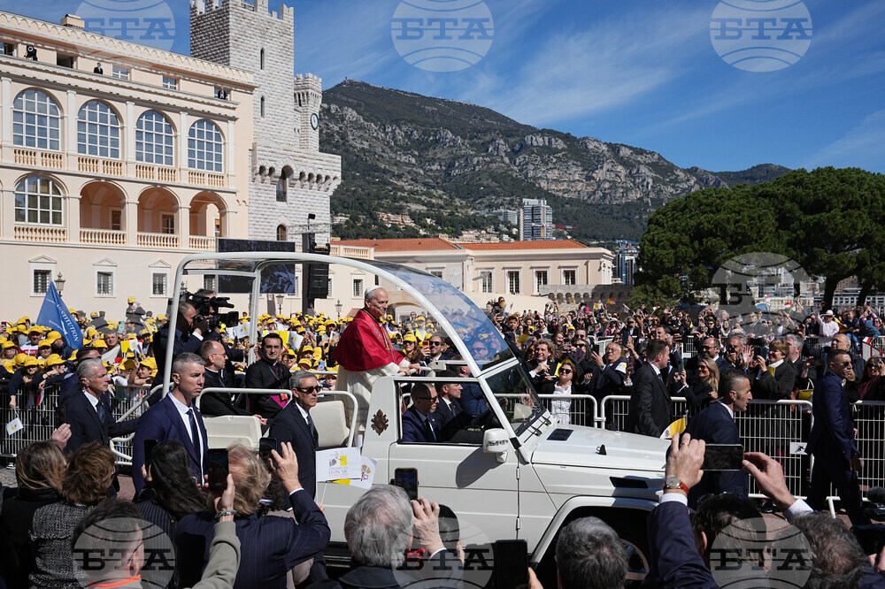 APTOPIX Monaco Pope