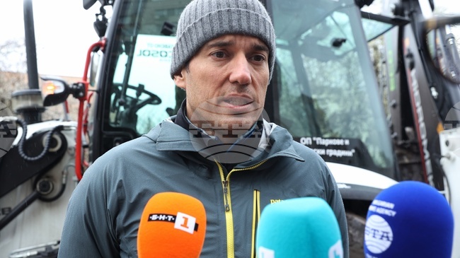 Около 50 тона отпадъци са събрани в "Люлин" в първия ден на кампанията за пролетното почистване на София, съобщи кметът Терзиев