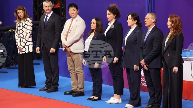 Президентът на Световната гимнастика Моринари Ватанабе откри официално Световната купа по художествена гимнастика в София