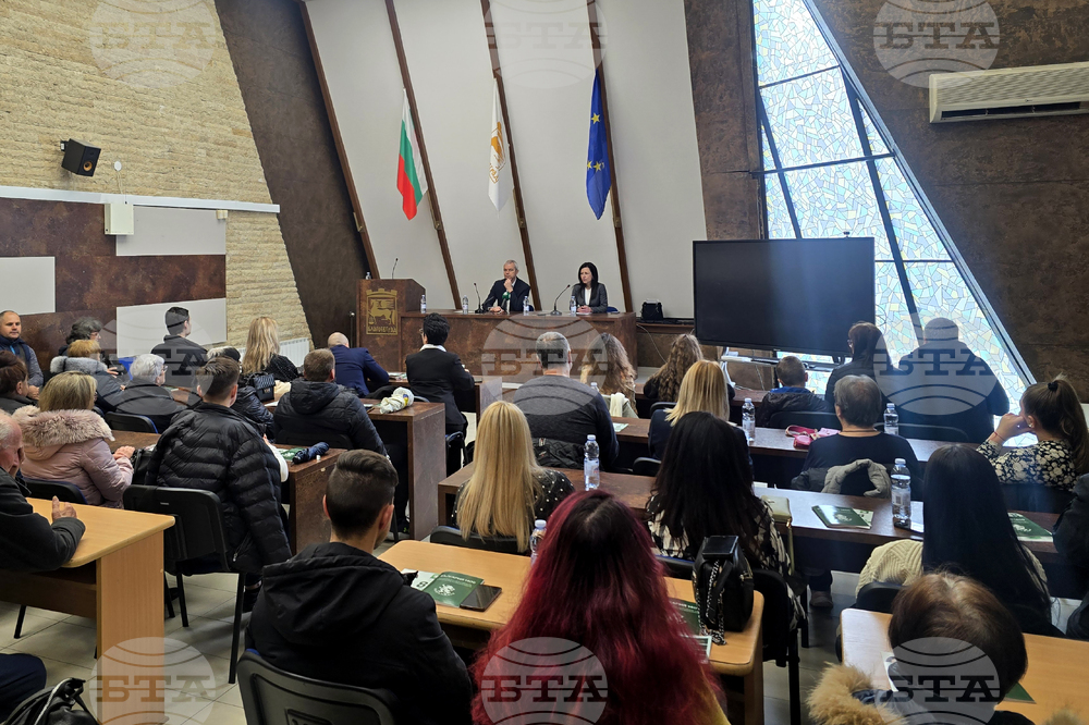 Prosperity Impossible without Independence, Vazrazhdane Leader Kostadinov Says