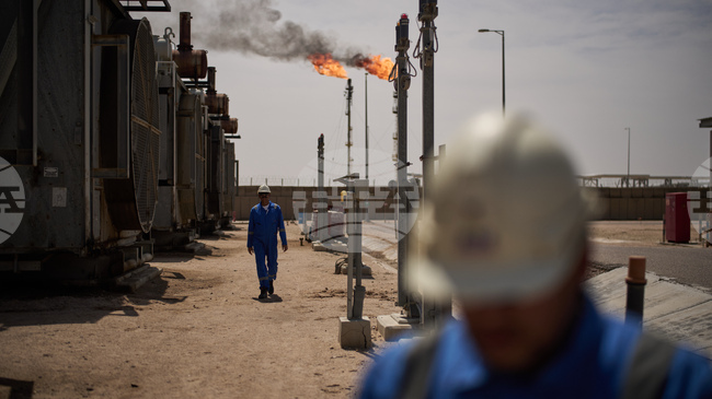 Трима иракски работници са били ранени при удар с дрон по нефтеното находище „Северна Румайла“ в Ирак