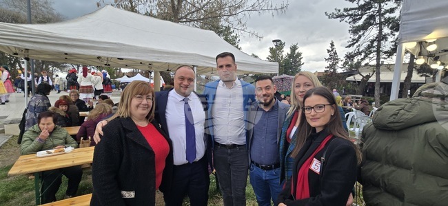 Кандидати за народни представители от коалиция "БСП - Обединена левица" присъстваха на Празника на цалапишкия бабек и виното в с. Цалапица