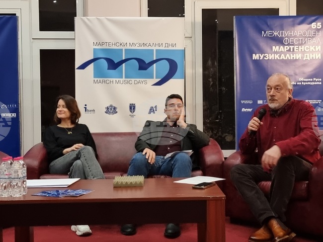 Русенската филхармония, маестро Димитър Косев и цигуларката Лия Петрова ще закрият музикалния фестивал „Мартенски музикални дни“ в Русе