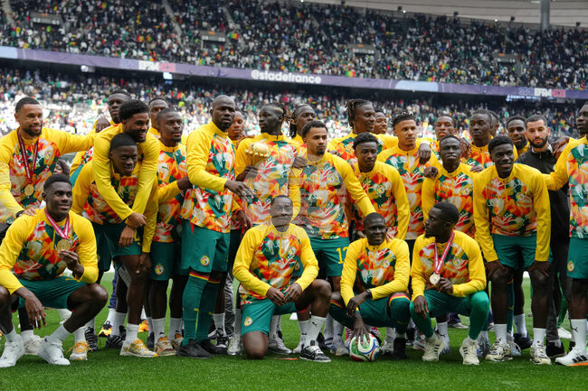 Сенегал спечели контролата с Перу и показа трофея от Купата на африканските нации като свой