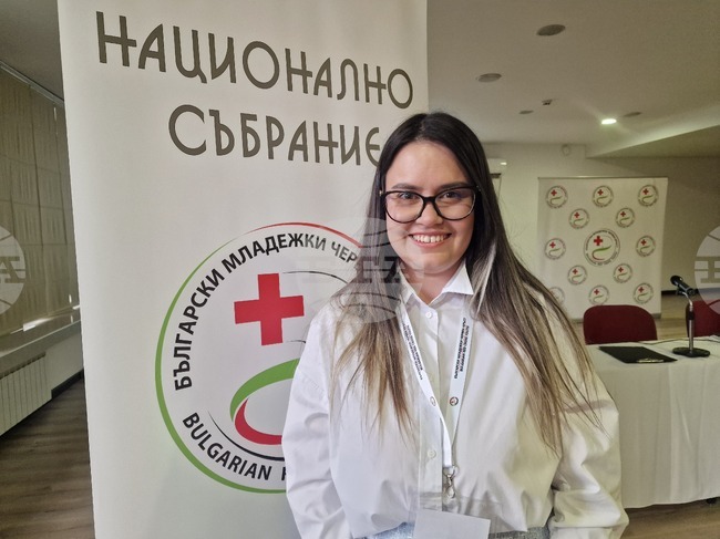 Доброволчеството е смислена кауза, която развива младите хора, каза председателят на Българския младежки Червен кръст Стели Джамбазова