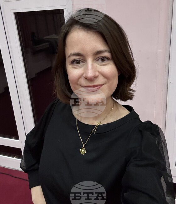 От нас - музикантите, зависи класическата музика да не е наслада само за избрани, каза за БТА цигуларката Лия Петрова