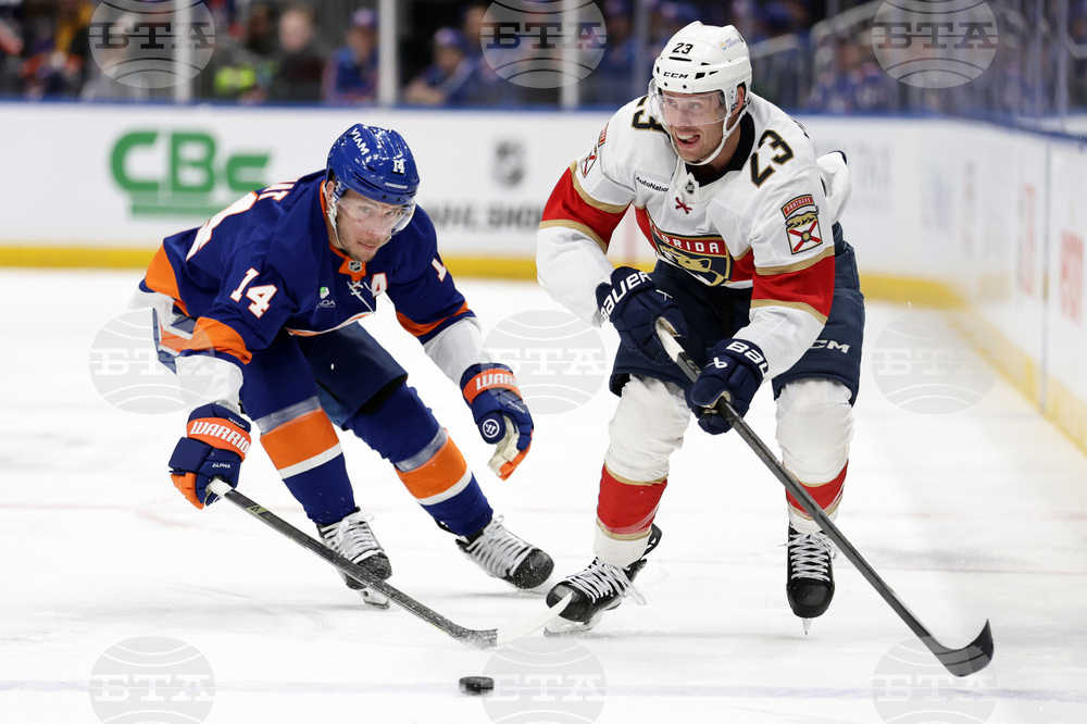 Panthers Islanders Hockey