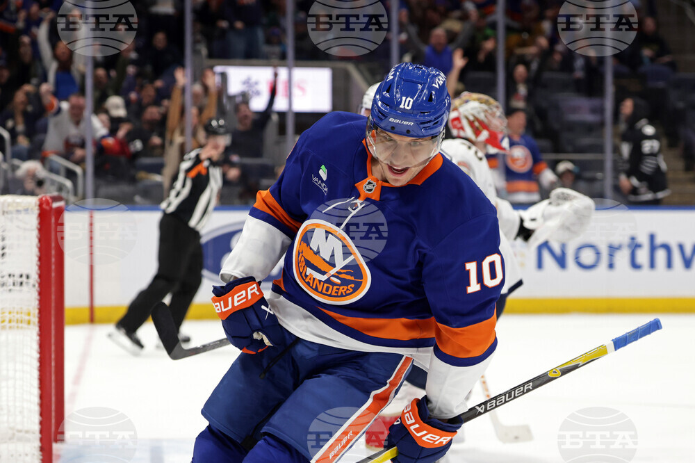 Panthers Islanders Hockey