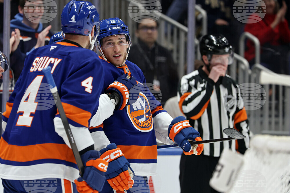 Panthers Islanders Hockey