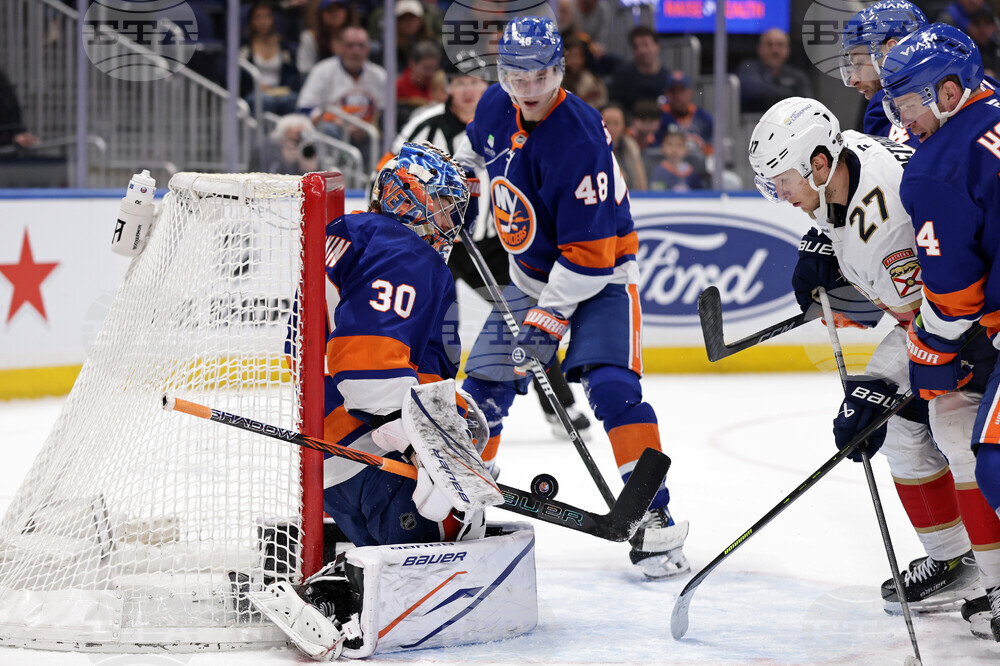 Panthers Islanders Hockey