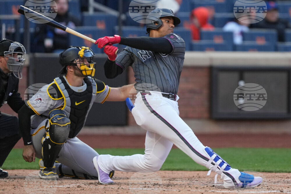 Pirates Mets Baseball