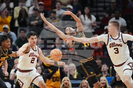 NCAA Iowa Illinois Basketball
