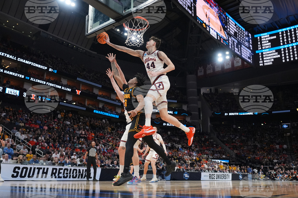 NCAA Iowa Illinois Basketball