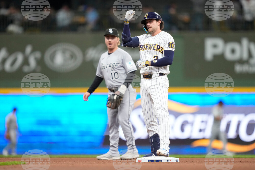 White Sox Brewers Baseball