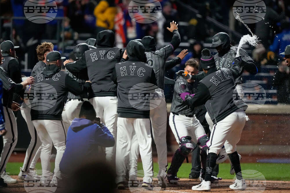 Pirates Mets Baseball