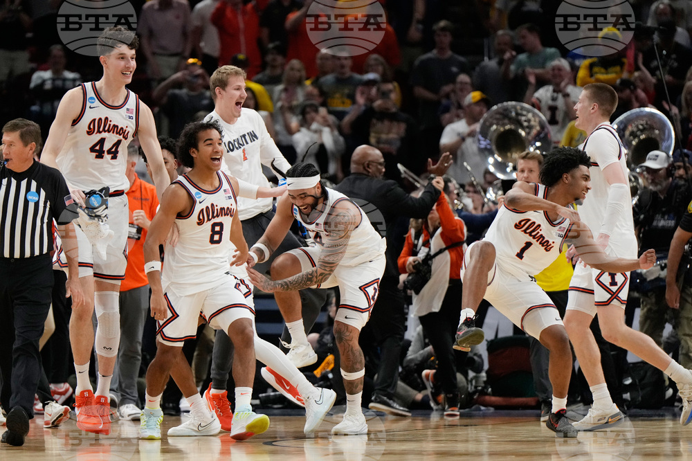 NCAA Iowa Illinois Basketball