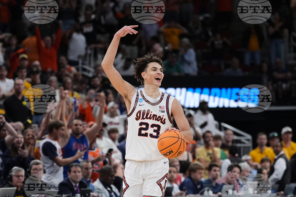 NCAA Iowa Illinois Basketball