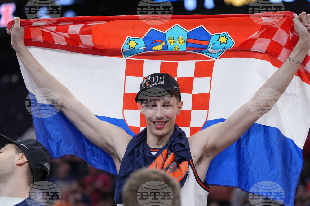 NCAA Iowa Illinois Basketball