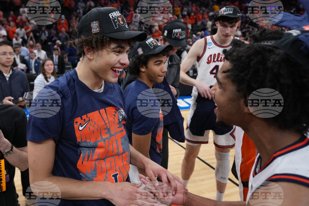 NCAA Iowa Illinois Basketball