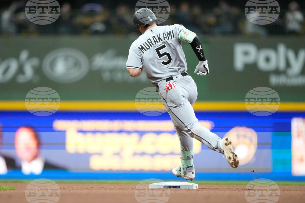 White Sox Brewers Baseball